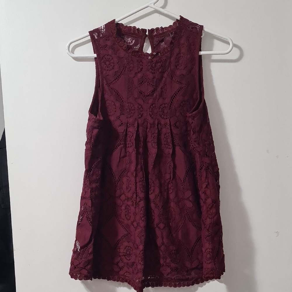 🟣🟣Burgundy Chic Sleeveless Lace Dress